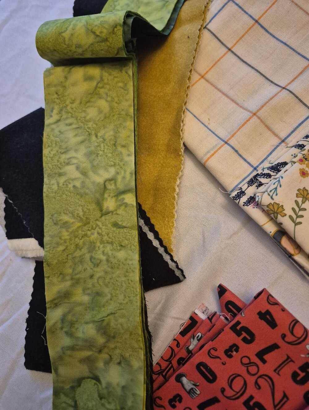 Assorted Quilt Fabric Bundle in Greens, Blues, Creams and Beige.  Yardage PLUS - Picture 15 of 15